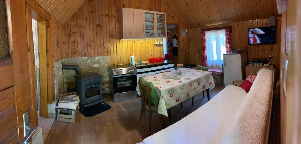 Mountain Cottage Komarnica Savnik Екстер'єр фото